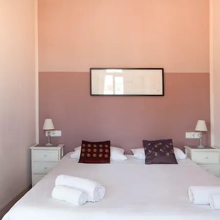 3 Bedrooms Centric Flat With Terrace And A/c * Barcelona