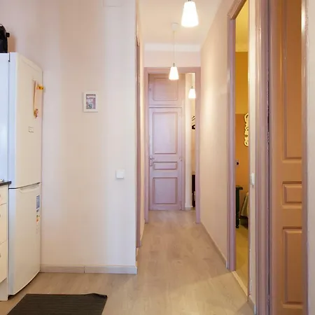 3 Bedrooms Centric Flat With Terrace And A/c